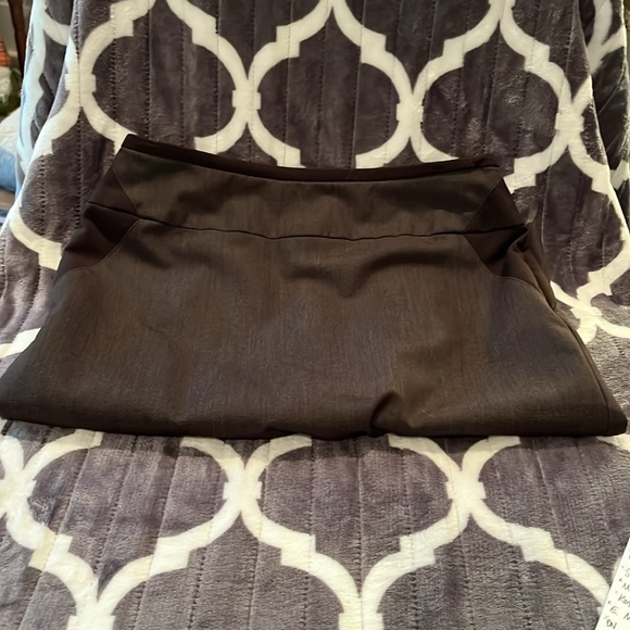 Worthington skirt, size 4 - Picture 2 of 3
